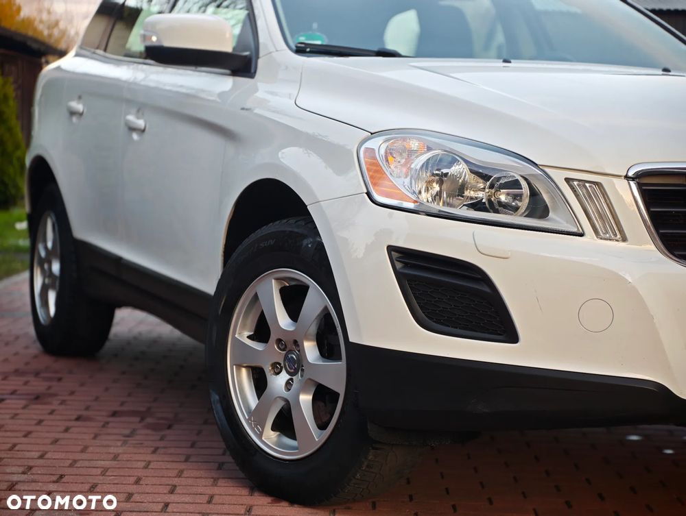 Volvo XC 60 D4 Kinetic - 32