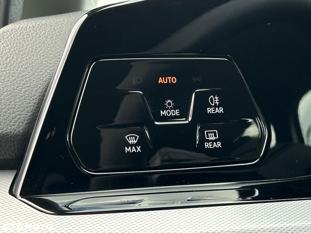 Volkswagen Golf VIII 2.0 TDI - 21