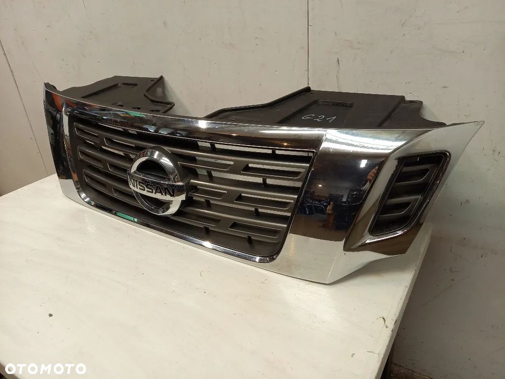 Nissan Navara NP300 grill atrapa chrom - 3