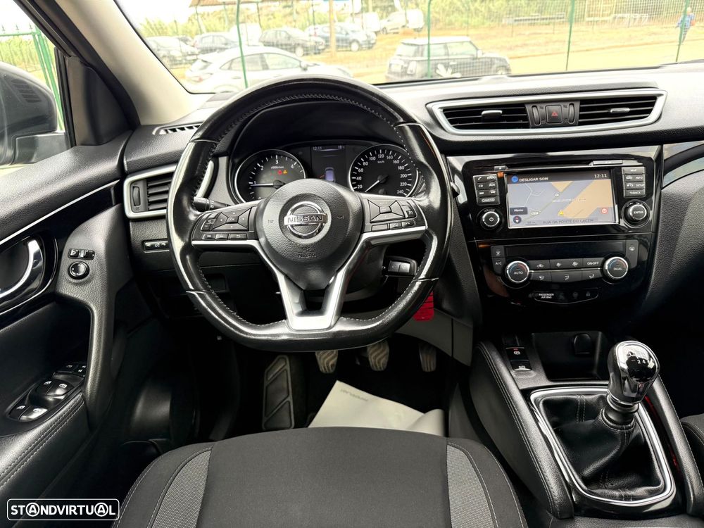 Nissan Qashqai 1.5 dCi N-Connecta - 11