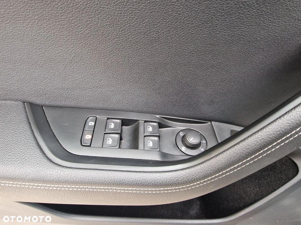 Skoda Superb Combi 2.0 TDI DSG Selection - 12