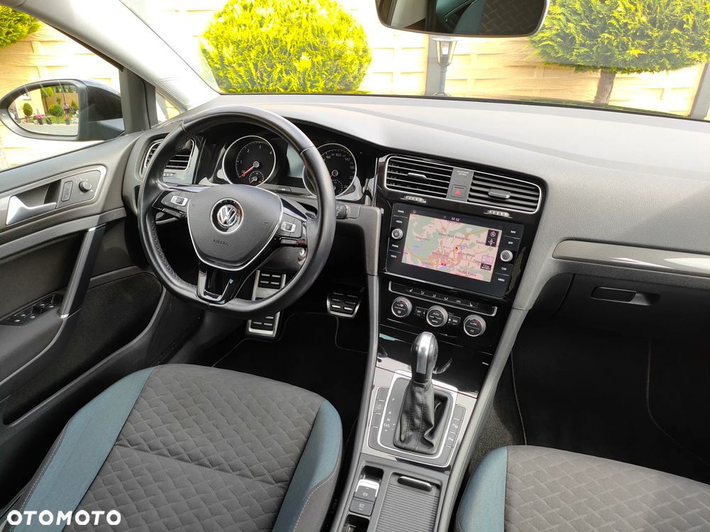 Volkswagen Golf 2.0 TDI SCR DSG IQ.DRIVE - 17