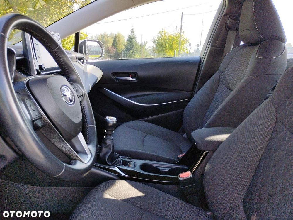 Toyota Corolla - 12