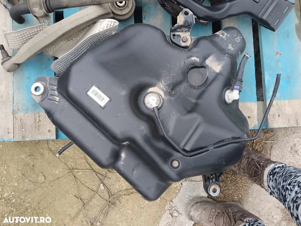 REZERVOR ADBLUE COMPLET CU POMPA SI MODUL AUDI A6 C7 3.0 TDI 4g0907355g, 4077801ae, 4G0131877K - 2