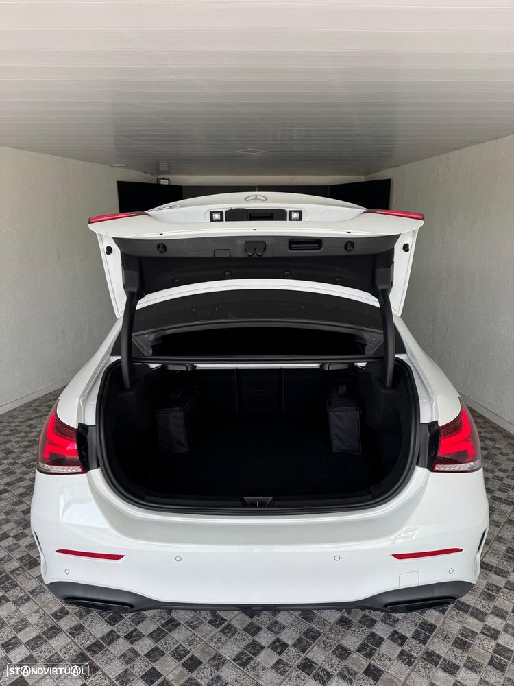 Mercedes-Benz A 250 e AMG Line - 12
