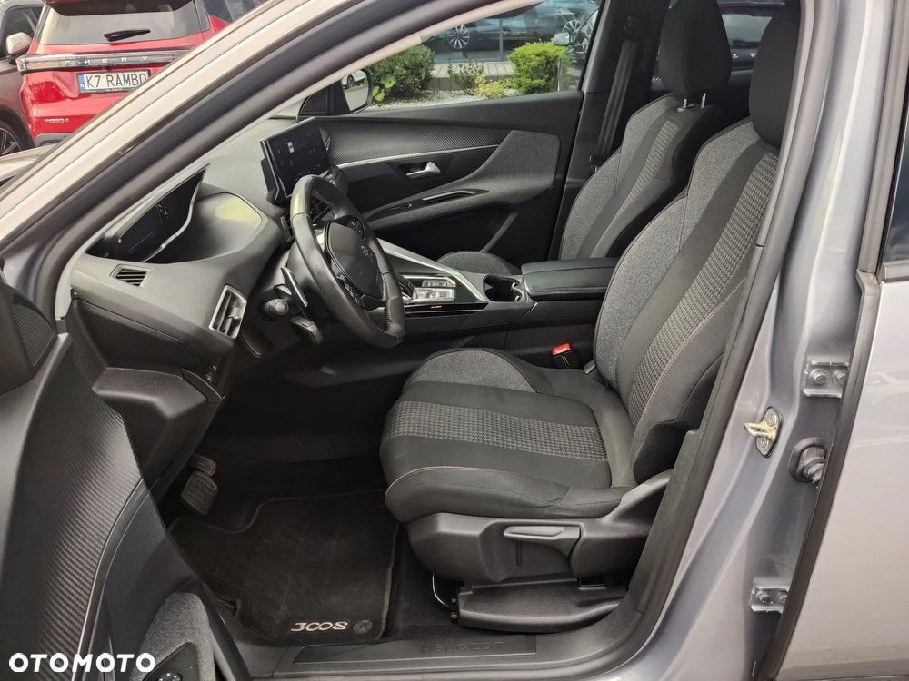 Peugeot 3008 1.2 PureTech GPF Active S&S EAT8 - 14