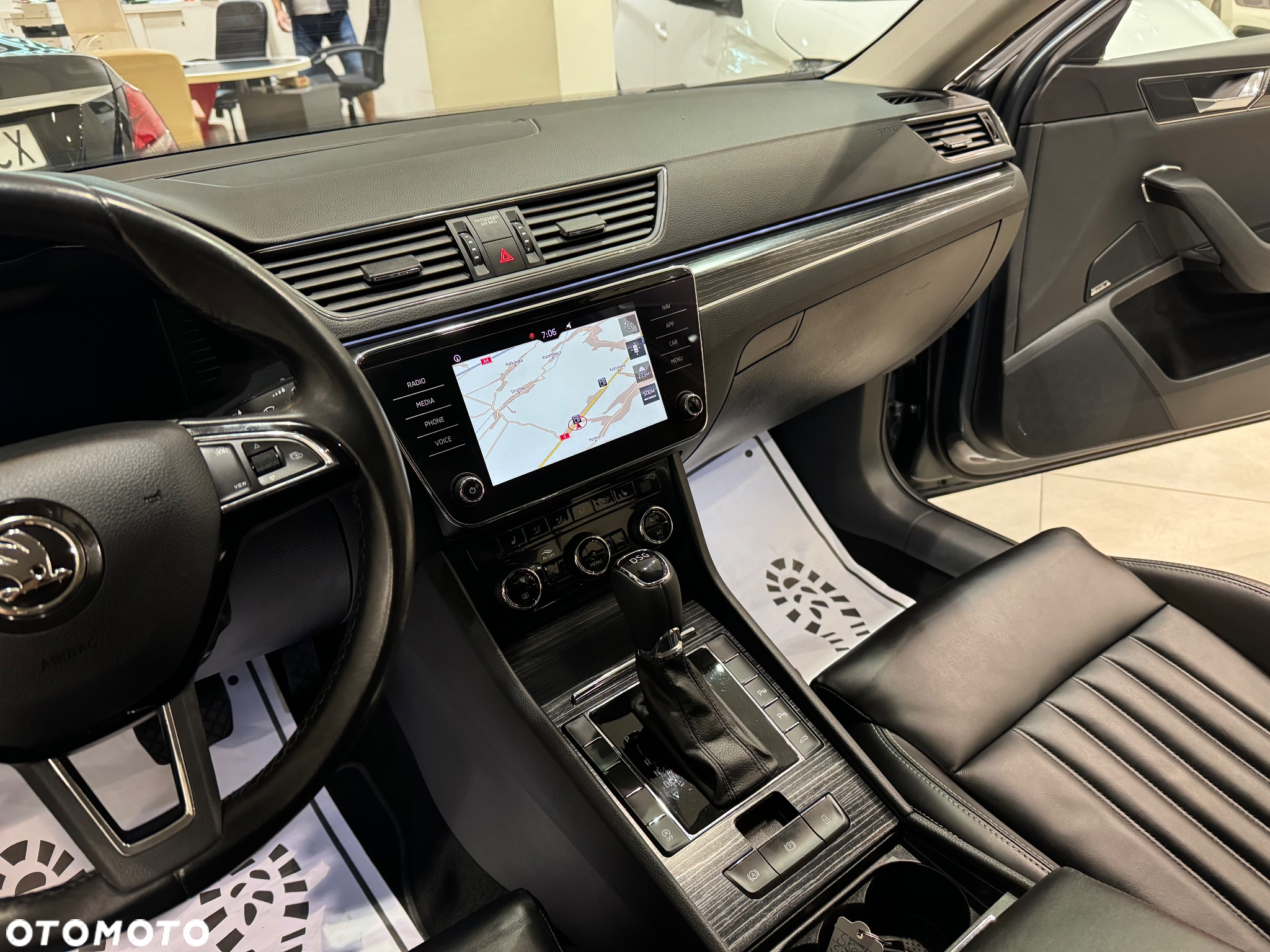 Skoda Superb 1.5 TSI ACT Sportline DSG - 28