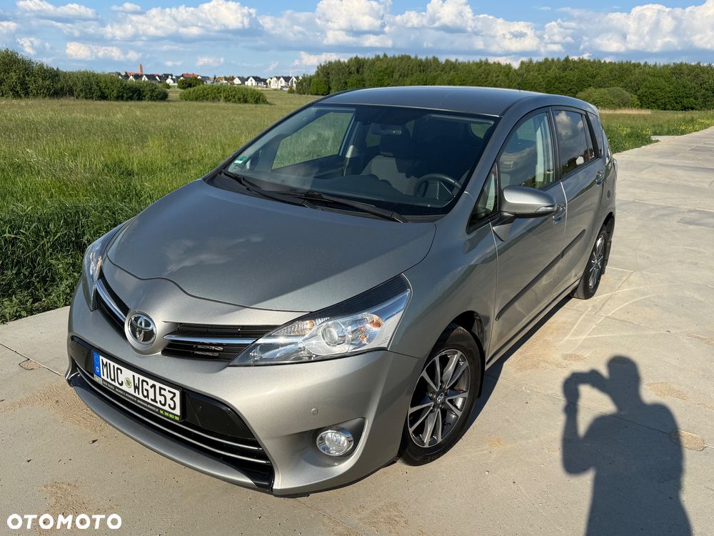 Toyota Verso 2.0 D-4D 5-Sitzer Executive - 10