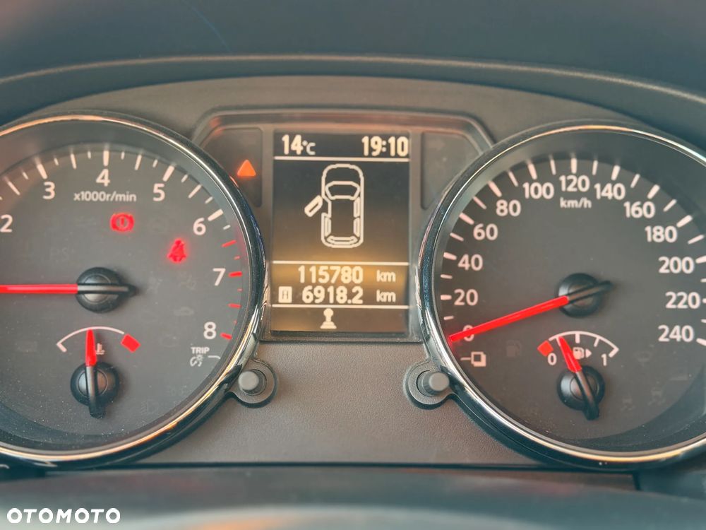 Nissan Qashqai 1.6 visia - 17