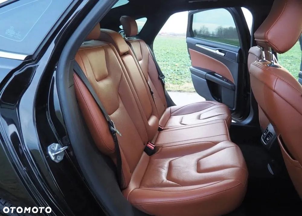 Ford Fusion 2.0 EcoBoost Titanium - 18