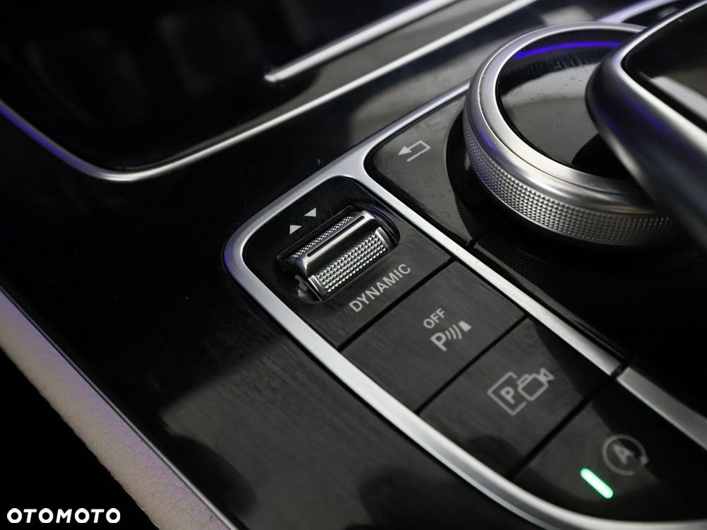 Mercedes-Benz Klasa E 200 d 9G-TRONIC Avantgarde - 32