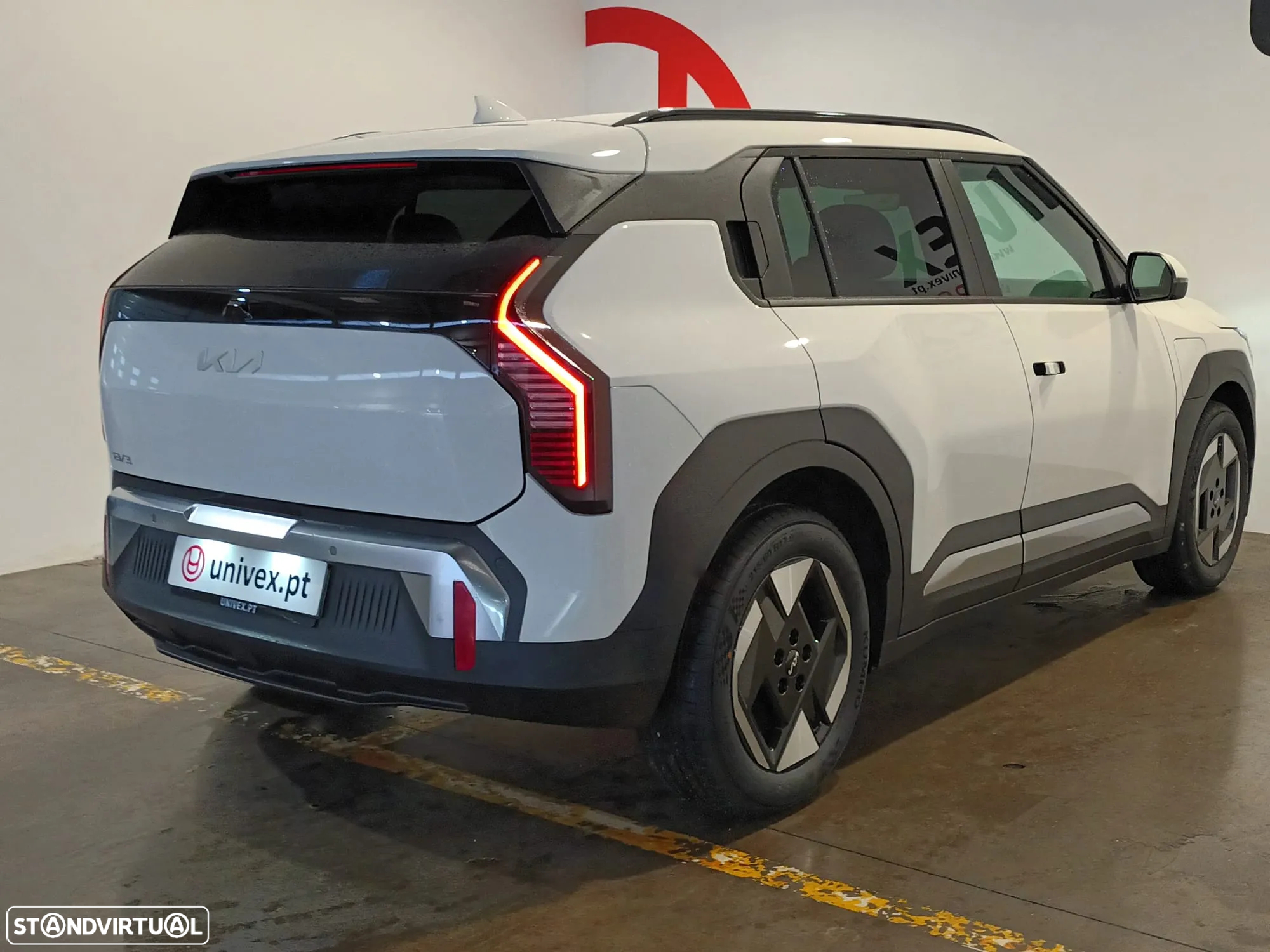 Kia EV3 58.3 kWh Drive - 3