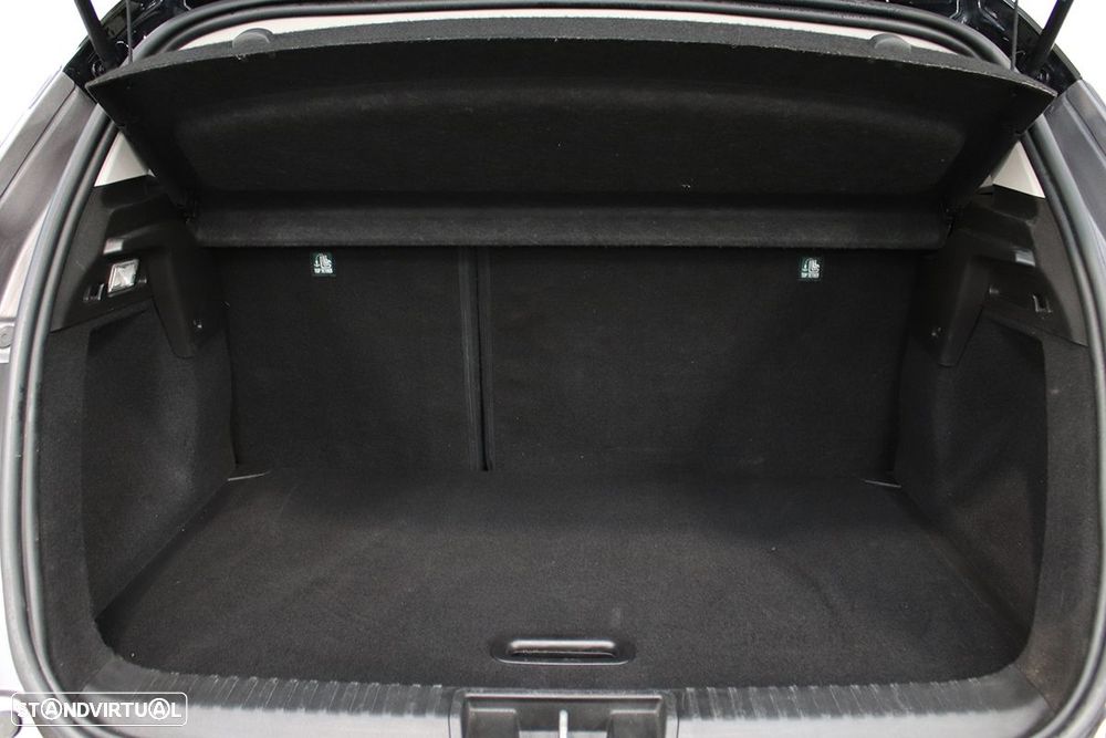 Renault Captur 1.0 TCe Techno Bi-Fuel - 24