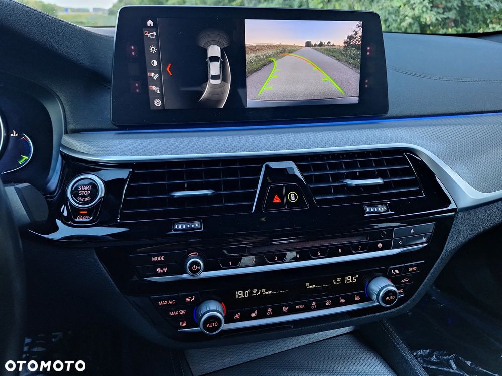 BMW Seria 5 520d M Sport Edition - 12