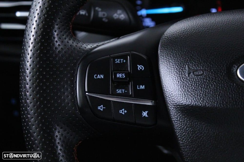 Ford Focus 1.0 EcoBoost MHEV ST-Line - 23