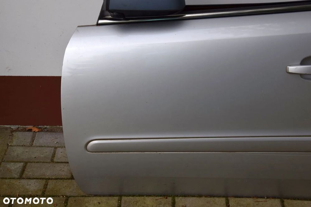 Opel Zafira B 05-14 Drzwi Lewy przód lewe przednie srebrne Z157 bez korozji - 3