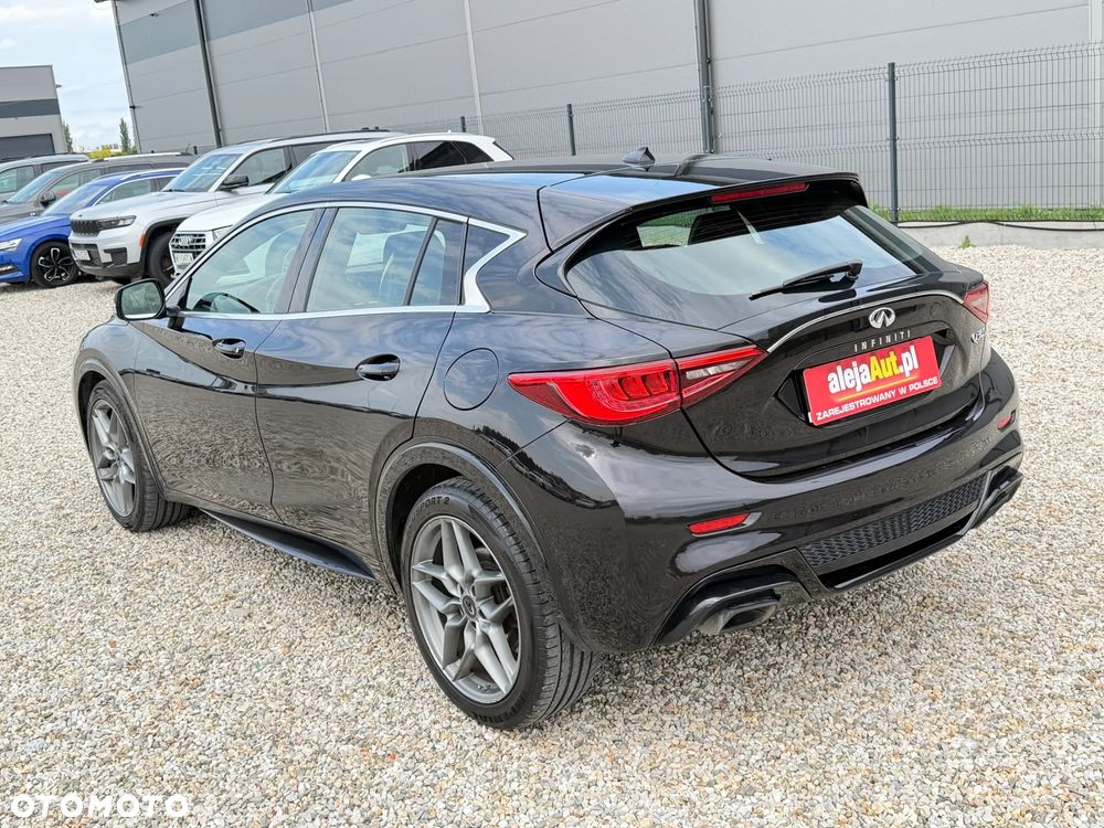 Infiniti Q30 1.6t Sport 7DCT - 5