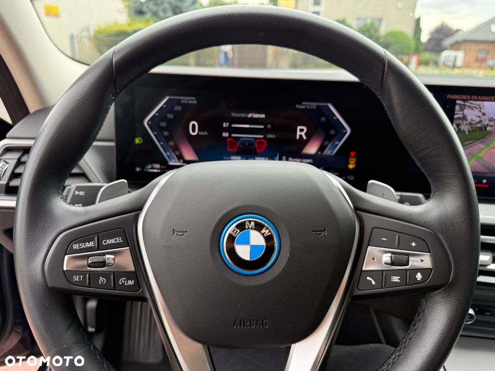 BMW Seria 3 320e PHEV sport - 33