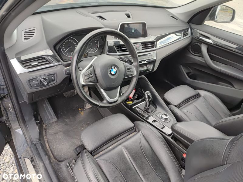 BMW X1 sDrive18i - 26
