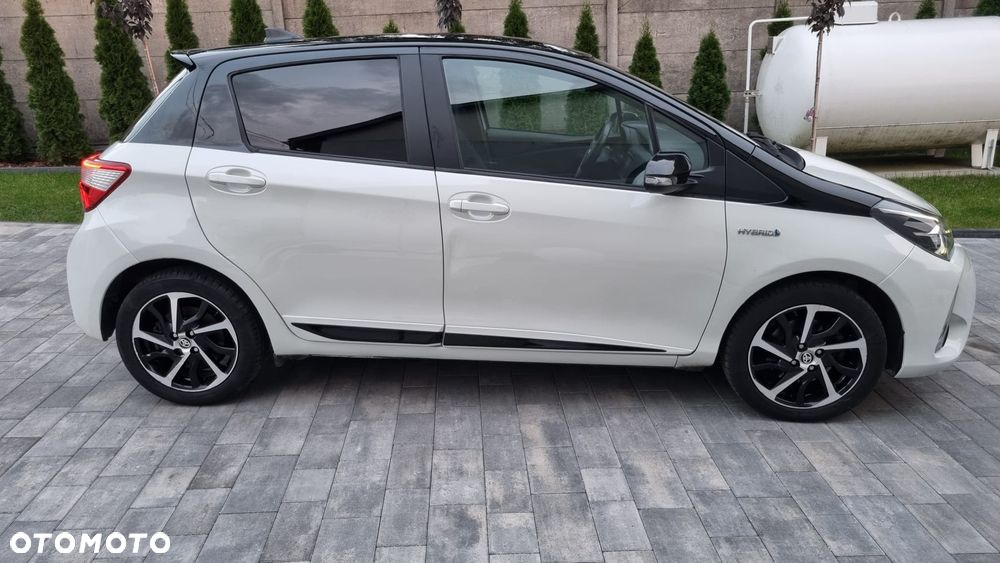 Toyota Yaris Hybrid 100 Selection Platinum - 7