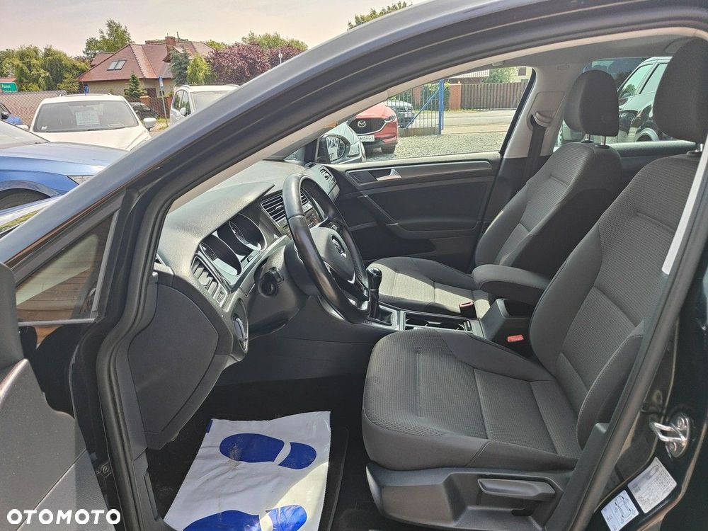 Volkswagen Golf - 9