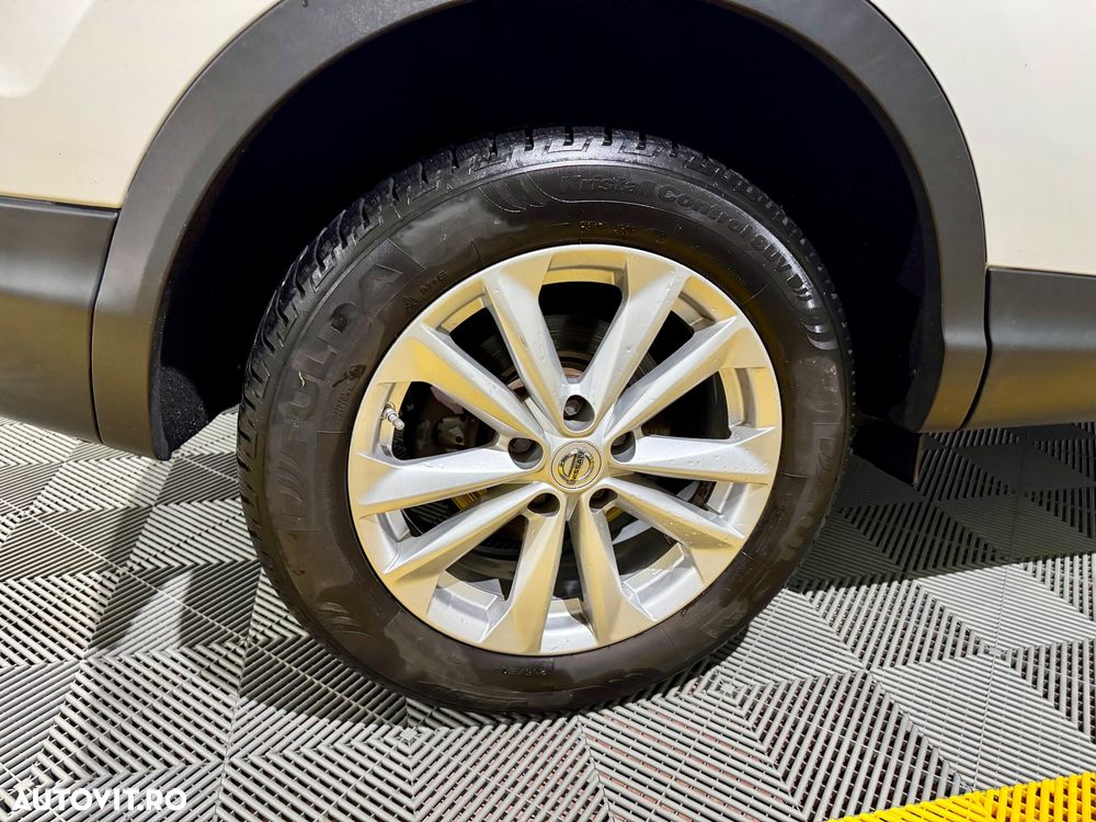 Nissan Qashqai 1.6 DCI Start/Stop N-Connecta - 28