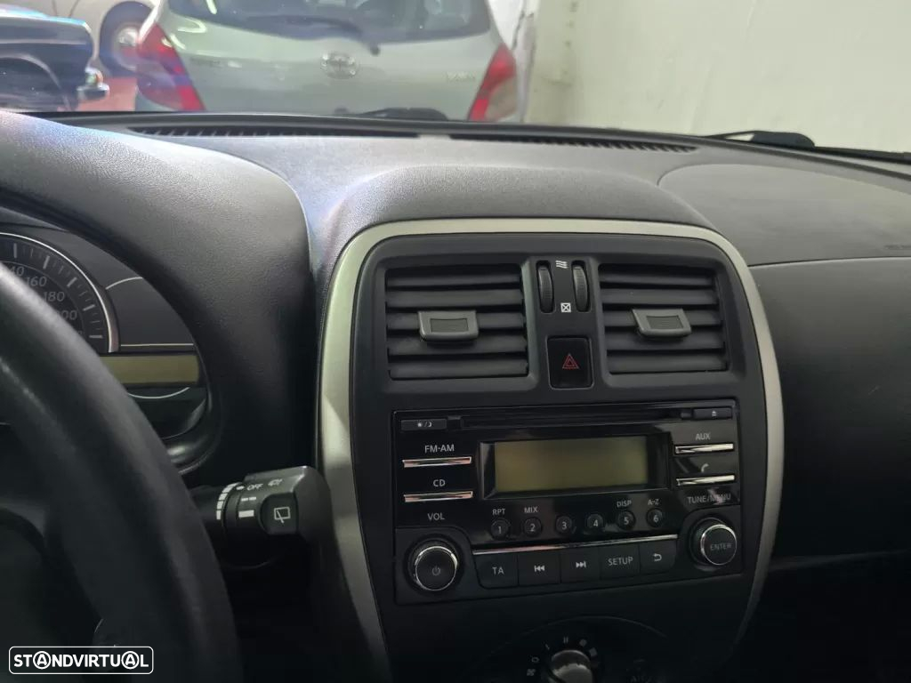 Nissan Micra 1.2 Tekna Premium Exterior White - 13