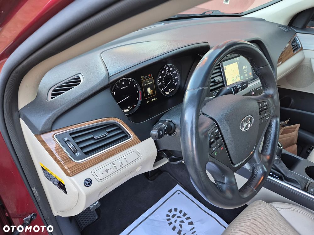 Hyundai Sonata - 8