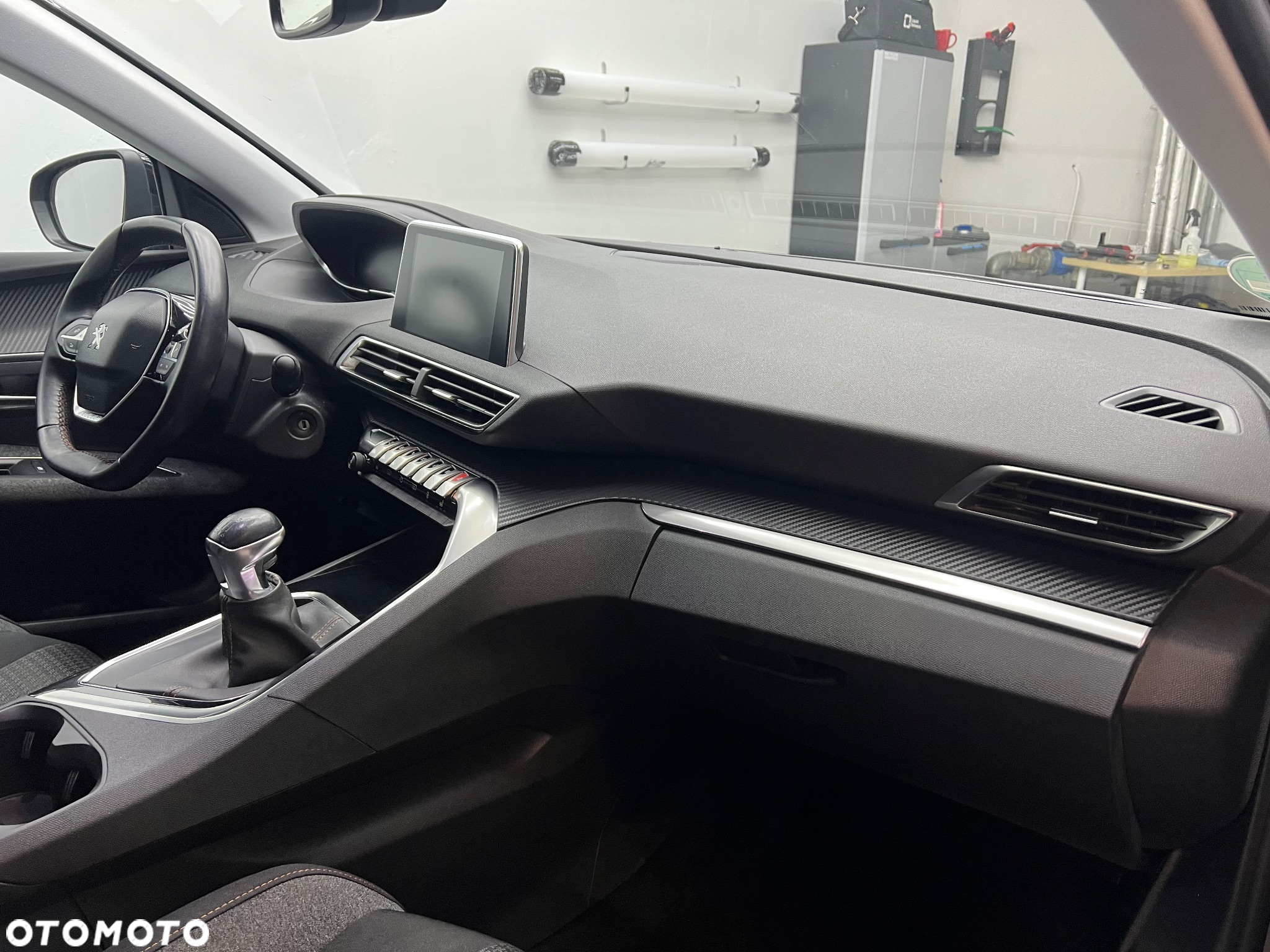 Peugeot 3008 PureTech 130 Stop & Start GPF Allure - 37