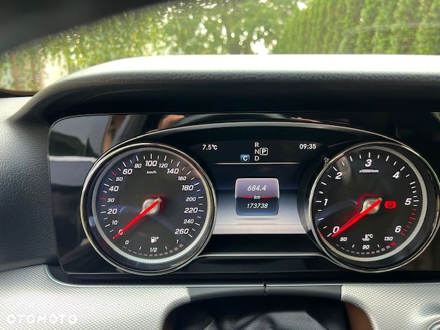 Mercedes-Benz Klasa E 220 d 9G-TRONIC - 9