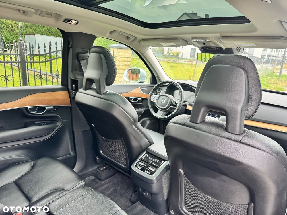 Volvo XC 90 - 21
