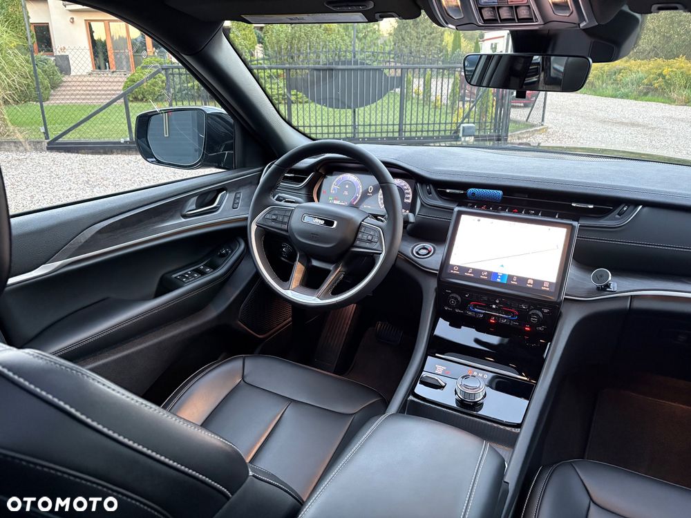 Jeep Grand Cherokee - 21