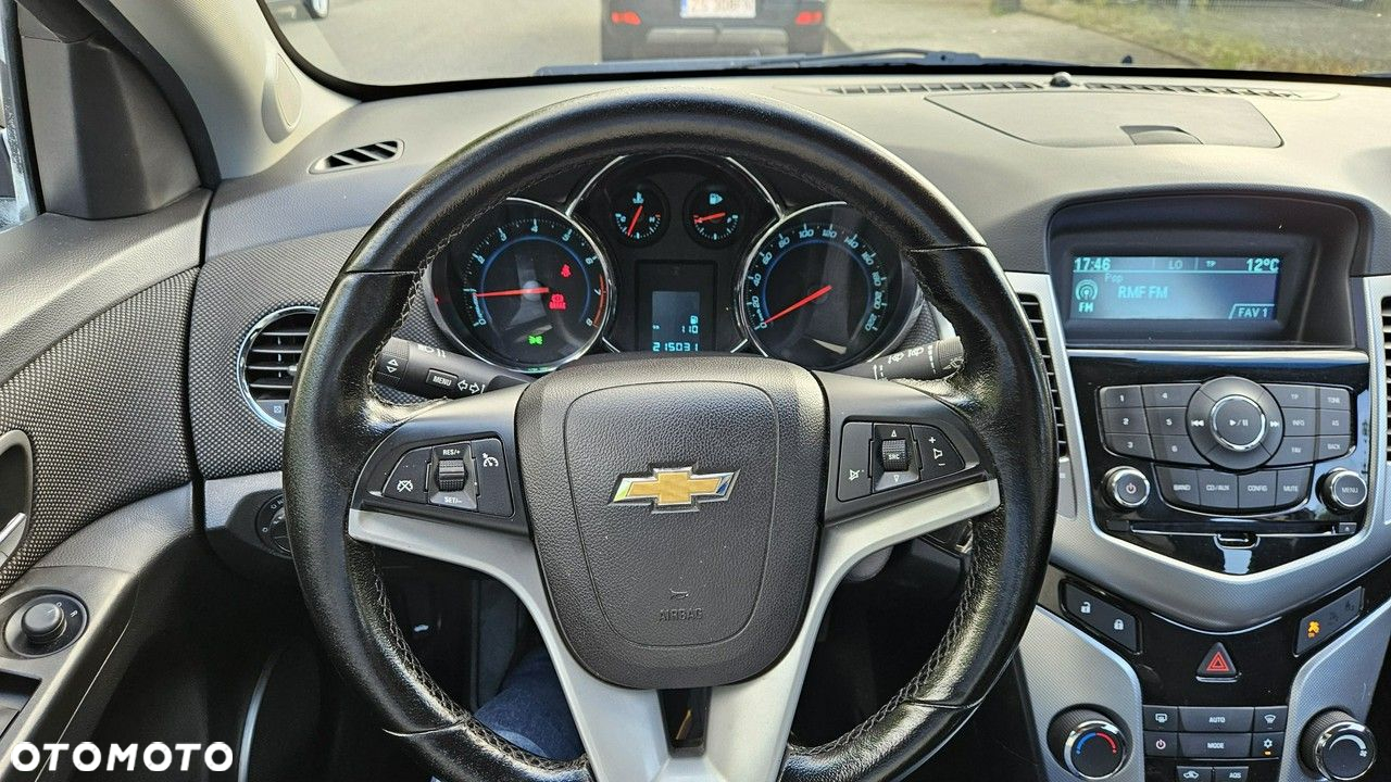 Chevrolet Cruze 1.8 LT - 21