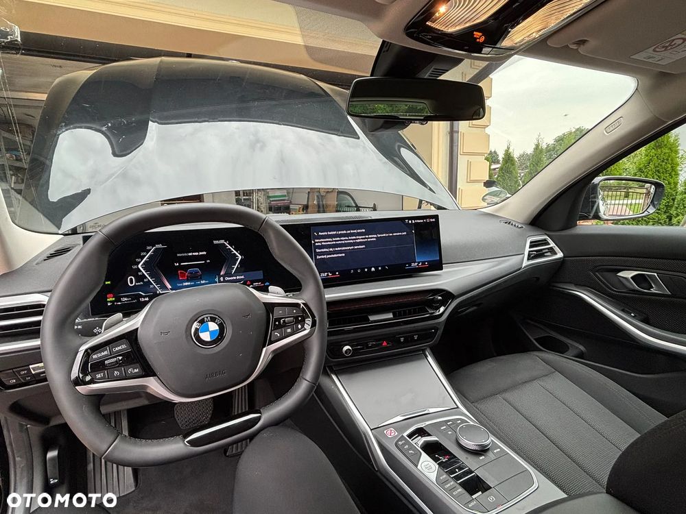 BMW Seria 3 318d - 11