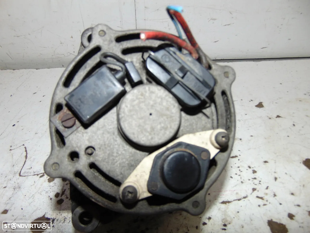 Mercedes W123 Alternador/Motor de arranque - 3