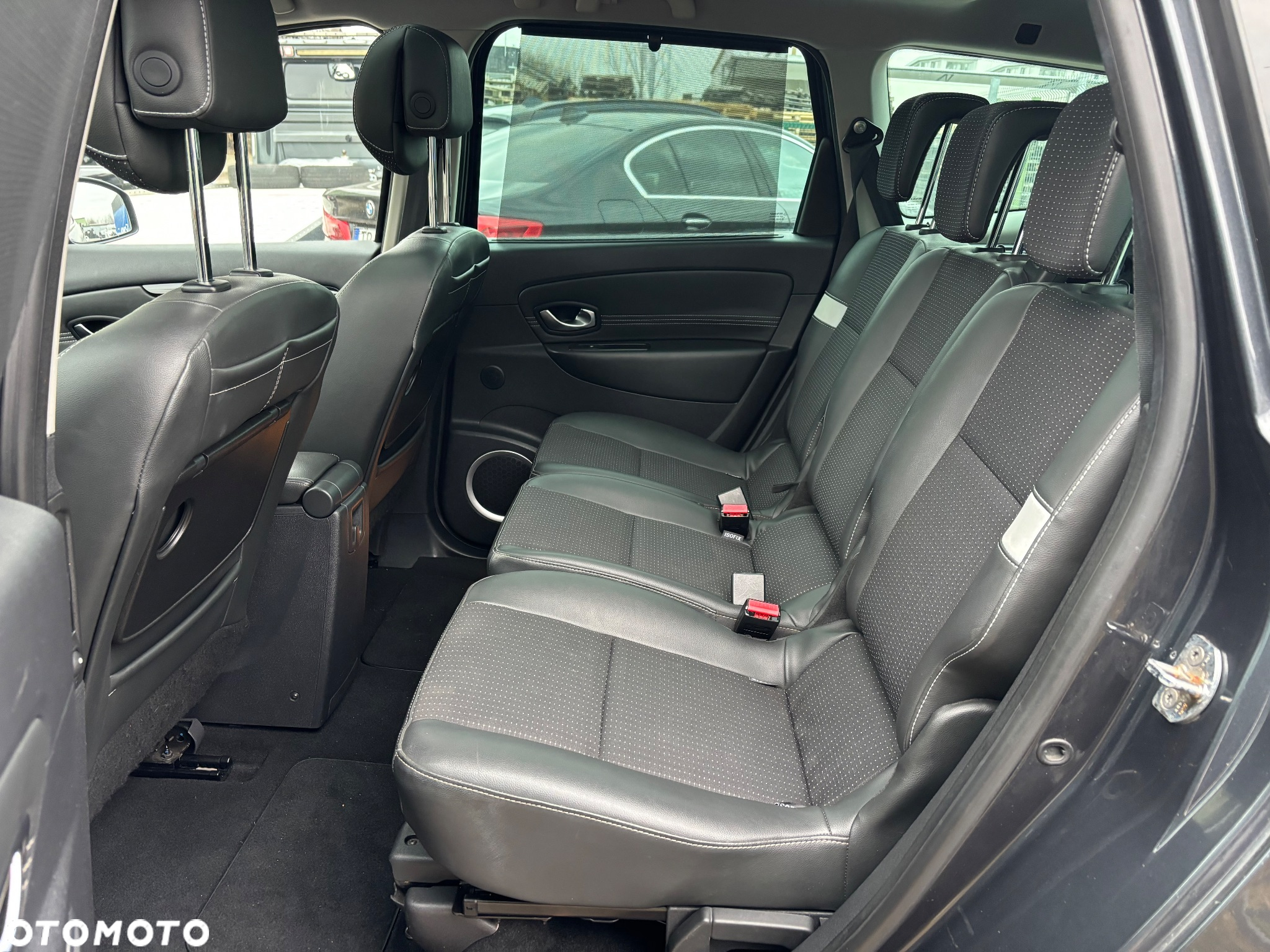 Renault Scenic TCe 130 Dynamique - 12