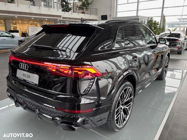 Audi RS Q8 - 5