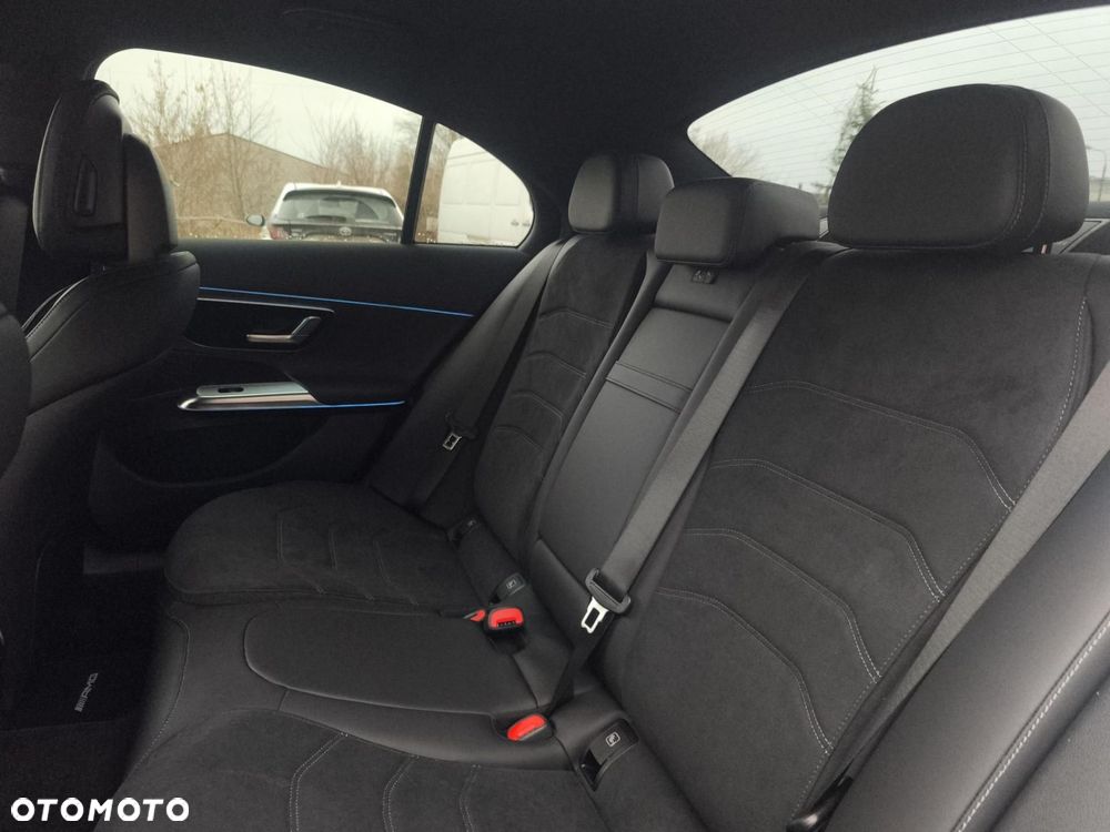 Mercedes-Benz Klasa E - 21