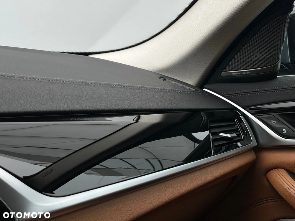 BMW Seria 5 520d xDrive Luxury Line - 37