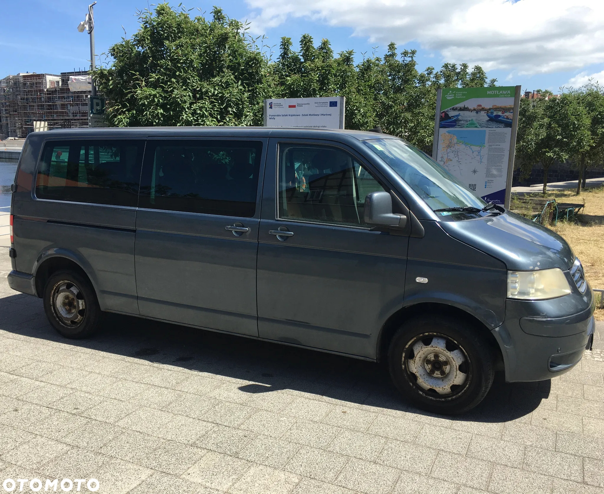 Volkswagen Caravelle - 2
