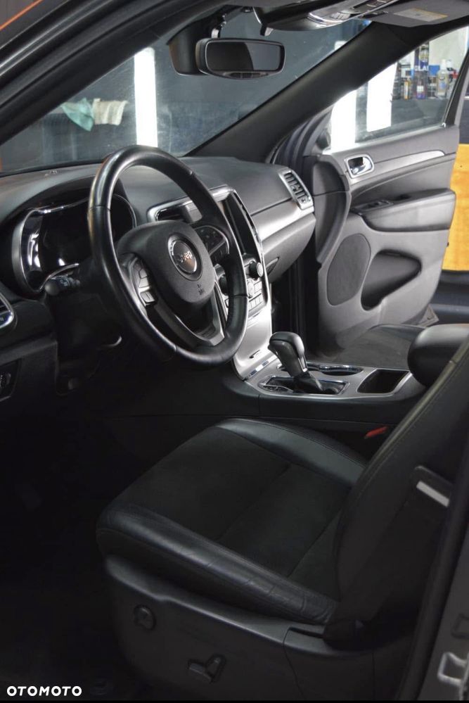 Jeep Grand Cherokee 3.6 V6 Laredo - 11