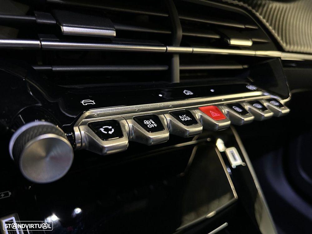Peugeot 2008 1.2 Hybrid Allure e-DCS6 - 30