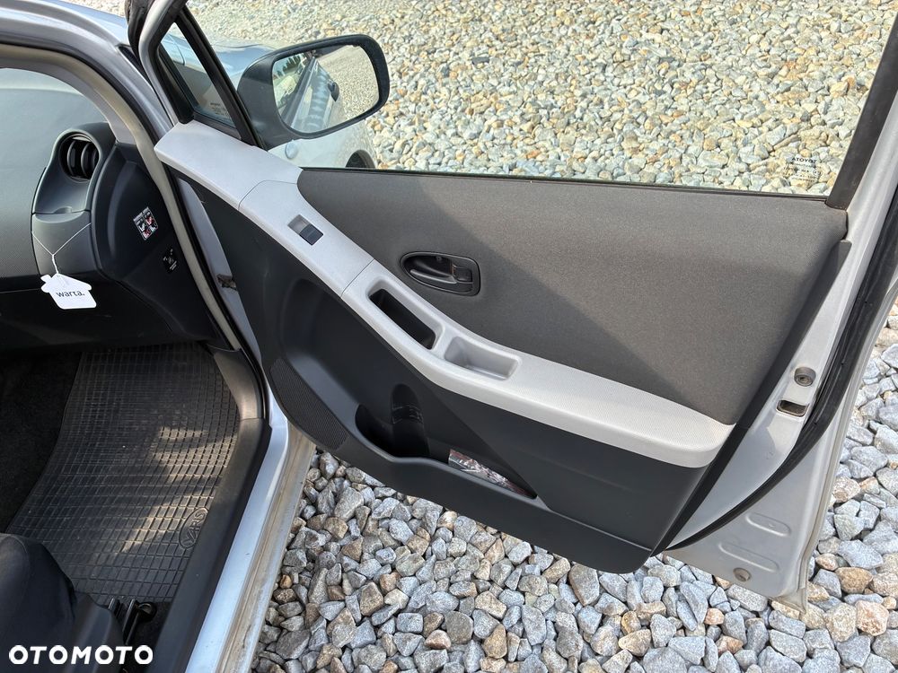 Toyota Yaris 1.4 D-4D Life - 12