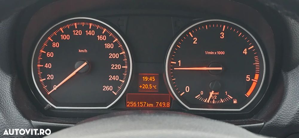 BMW Seria 1 120d - 6