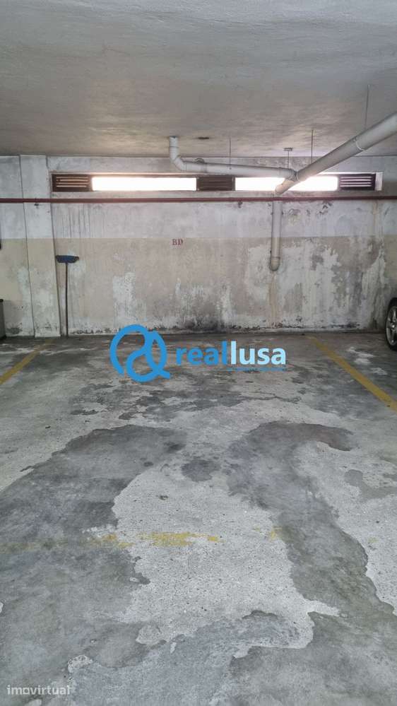 Lugar de Garagem de 20m² em São Félix da Marinha – Granja - Grande imagem: 4/8