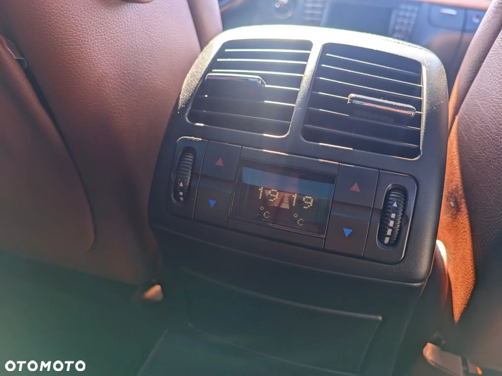 Mercedes-Benz Klasa E 300 BLUETEC Avantgarde - 19