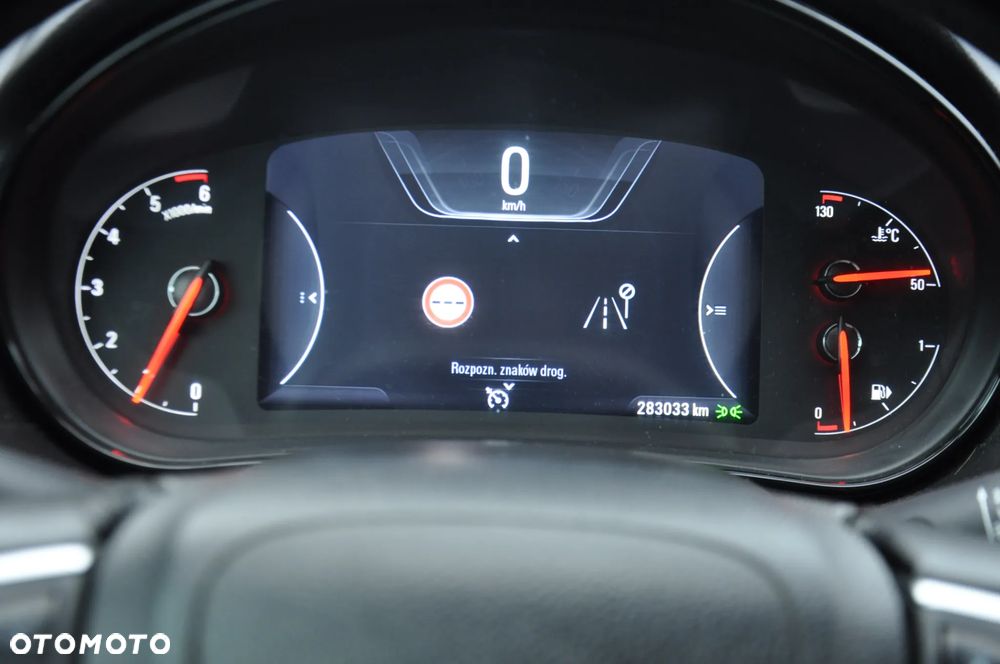 Opel Insignia 2.0 CDTI Cosmo S&S - 25