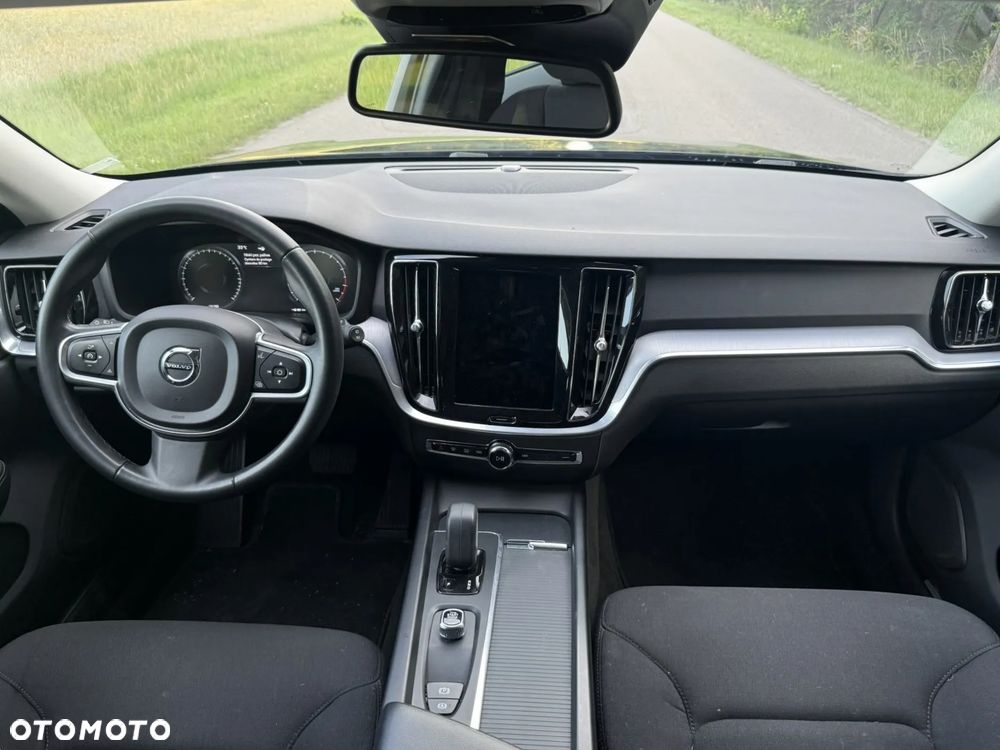 Volvo V60 B3 B Momentum - 5