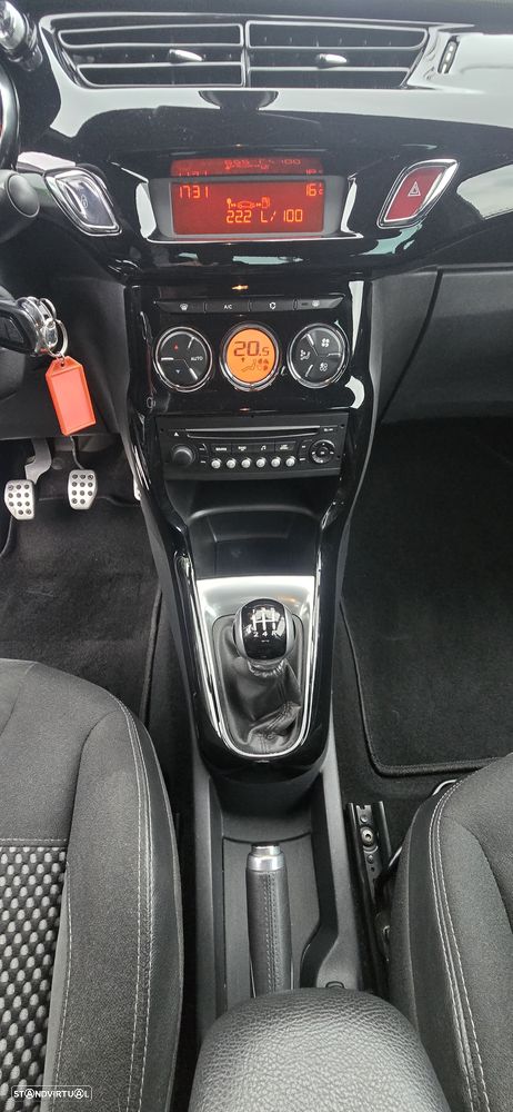 Citroën DS3 1.6 HDi Airdream So Chic - 12