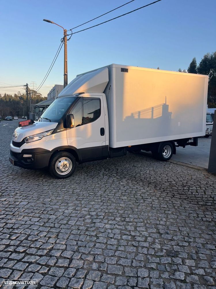 Iveco Daily Contentor com Plataforma - 2
